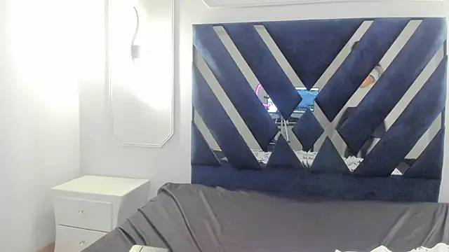 Damiian20  online show from November 20, 2025, 1:34 pm