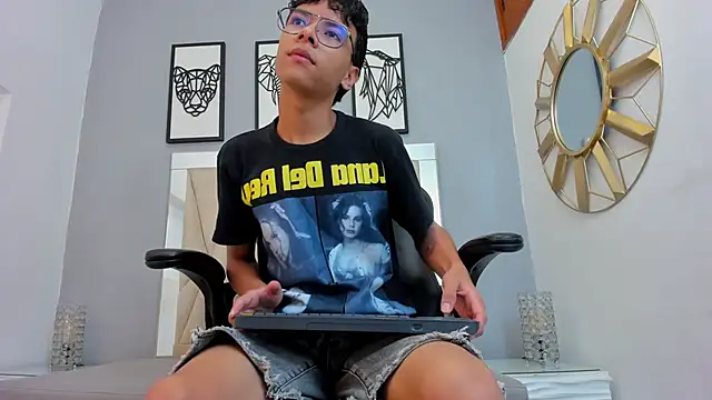 adams bobby online show from April 8, 2026, 11:22 am