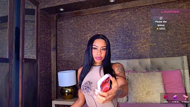 Snapshot of loana_vegas chatting on May 31, 2026, 6:52 am loana vegas online show from May 31, 2026, 6:52 am