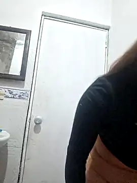 valilu rosse27 online show from February 13, 2026, 2:44 am