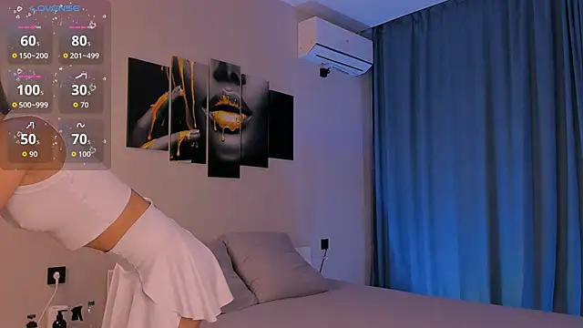 Kandeess online show from November 26, 2025, 1:44 pm