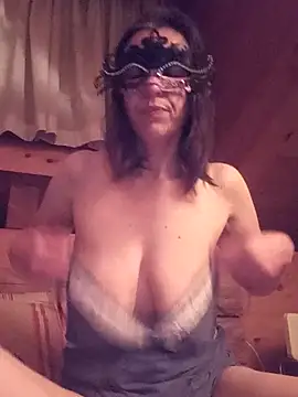 MissMonella85 online show from December 2, 2025, 6:31 pm