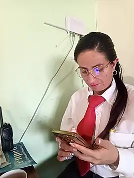 Valentina--1 online show from November 12, 2025, 11:58 am