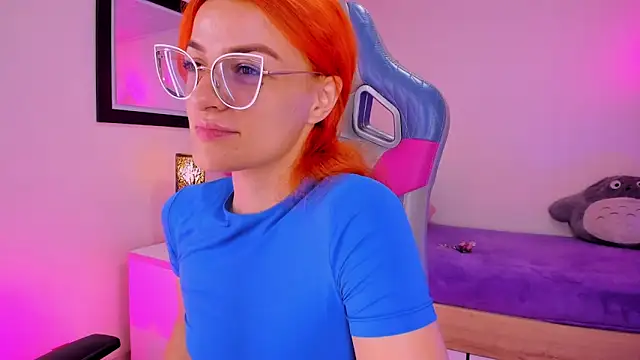 celeste blazze  online show from March 19, 2026, 3:01 pm