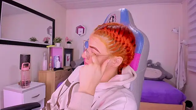 celeste blazze  online show from March 27, 2026, 2:40 pm