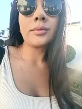 ScarlettParker online show from December 17, 2025, 12:32 pm