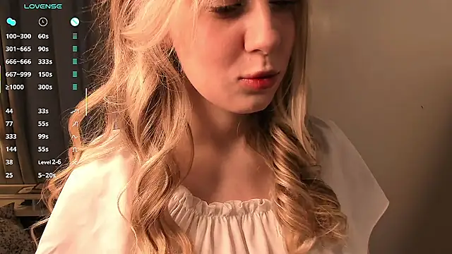 TessaStruble online show from December 23, 2025, 9:08 am