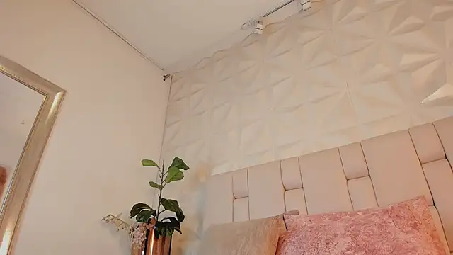 EmilyAllen 1 online show from February 14, 2026, 1:28 am