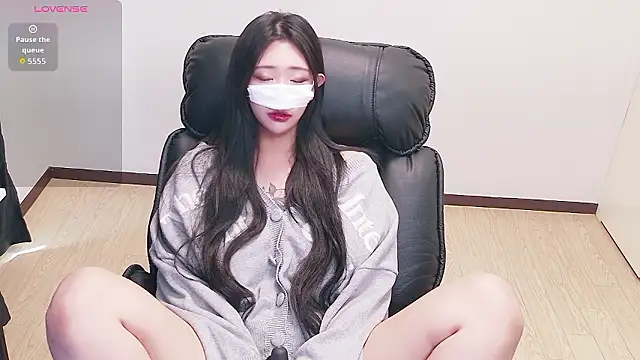 Milk Sola online show from July 11, 2026, 4:35 am