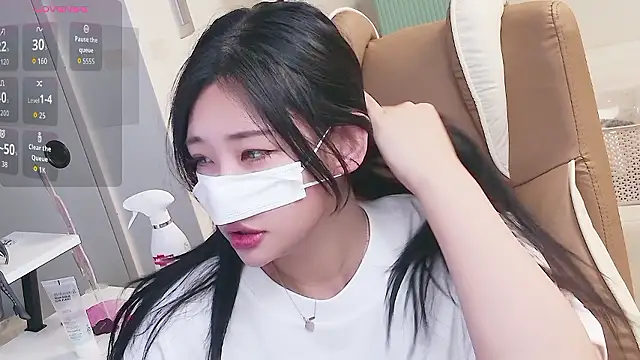 Milk Sola online show from June 7, 2026, 2:44 pm