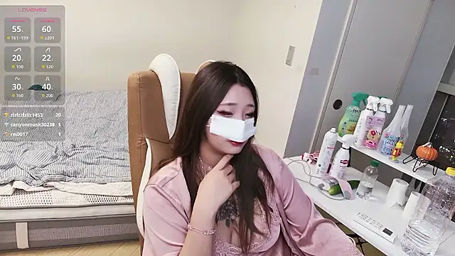 Milk Sola online show from December 4, 2025, 10:58 am