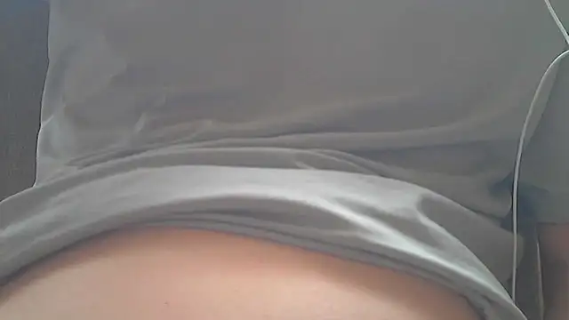 Snapshot of bonz789 chatting on October 27, 2025, 12:33 am bonz789 online show from October 27, 2025, 12:33 am