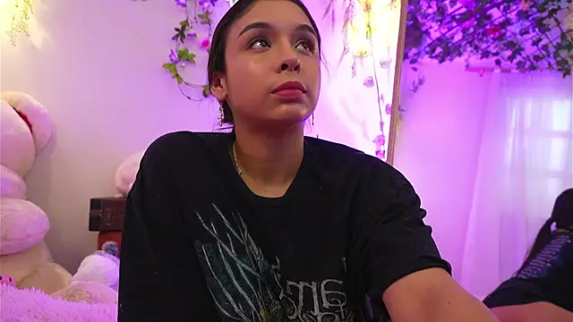 ISA NIXON online show from November 27, 2025, 8:31 pm