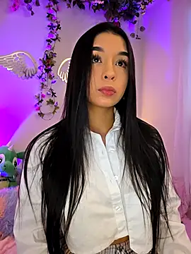 ISA NIXON online show from November 25, 2025, 5:57 pm