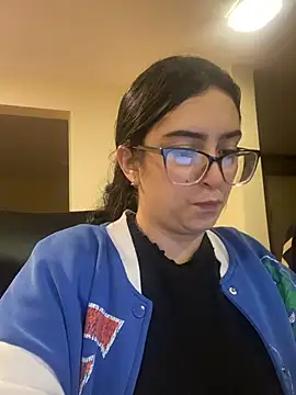 Kloe Novoa online show from April 15, 2026, 12:10 pm