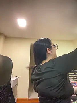 Kloe Novoa online show from February 28, 2026, 1:44 pm