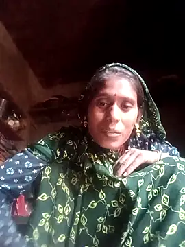 QRANSEXI online show from November 18, 2025, 9:01 am