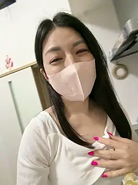 akimix xoxo online show from March 19, 2026, 11:10 am