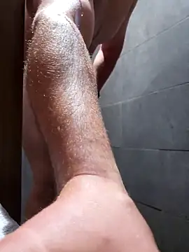 ozone1992 online show from April 3, 2026, 9:10 pm