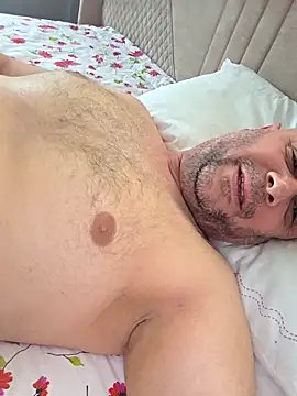 Snapshot of Efe53100 chatting on November 14, 2025, 9:35 am Efe53100 online show from November 14, 2025, 9:35 am