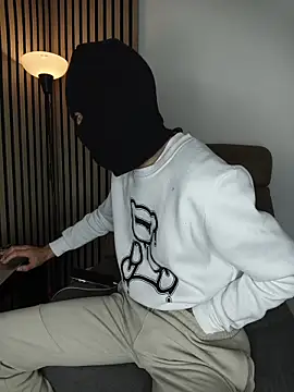 Snapshot of findomhot chatting on December 15, 2025, 8:47 pm findomhot online show from December 15, 2025, 8:47 pm