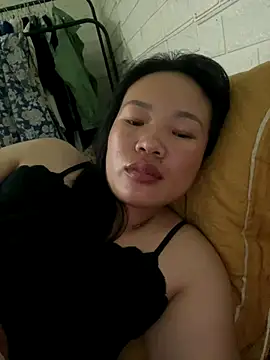 Macy-y online show from November 1, 2025, 10:14 pm