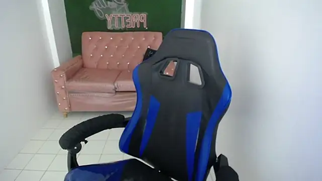 velvetvixen t online show from January 7, 2026, 12:43 pm