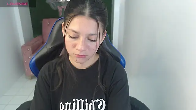 velvetvixen t online show from November 13, 2025, 7:18 pm