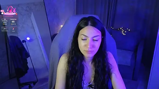 Mulan Lo online show from November 29, 2025, 6:41 pm