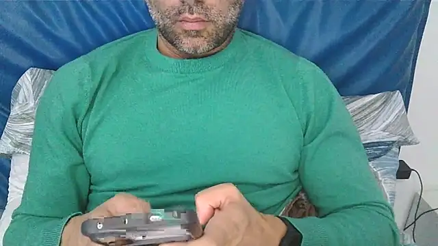 Evasionee online show from October 30, 2025, 10:06 pm