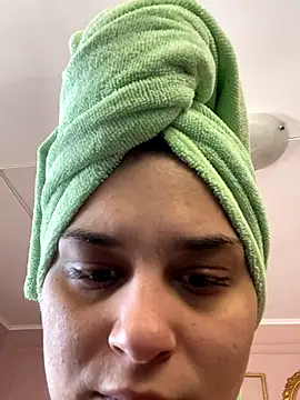 kittykelly online show from November 2, 2025, 10:09 am