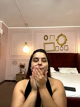 kittykelly online show from November 13, 2025, 4:22 pm