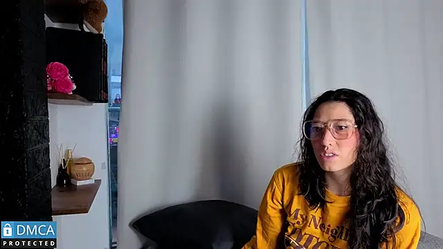 eva delight  online show from March 13, 2026, 11:15 am