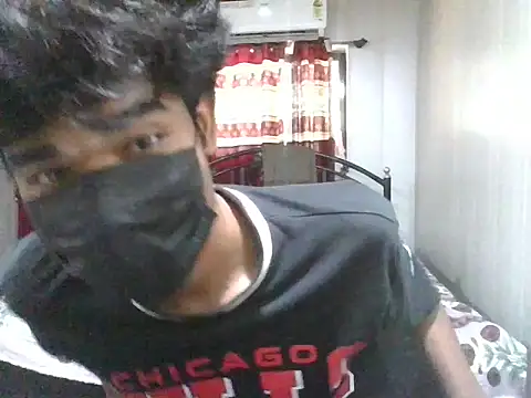 Snapshot of kriZ08 chatting on May 5, 2026, 7:33 am kriZ08 online show from May 5, 2026, 7:33 am