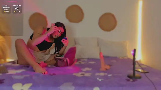 Maria Jhonees online show from November 17, 2025, 2:59 am