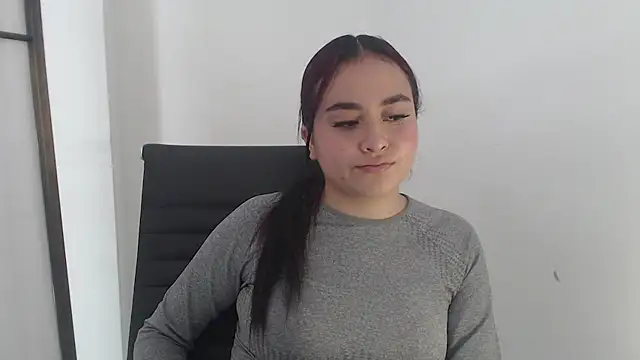 Snapshot of MilaStar2 chatting on October 24, 2025, 6:07 pm MilaStar2 online show from October 24, 2025, 6:07 pm