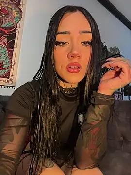 Snapshot of NinaHex chatting on November 21, 2025, 1:43 pm NinaHex online show from November 21, 2025, 1:43 pm