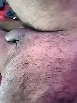 desicoupleNoon online show from November 9, 2025, 7:56 am