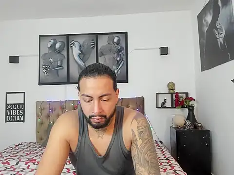 christopher palmerjs online show from December 3, 2025, 6:40 pm