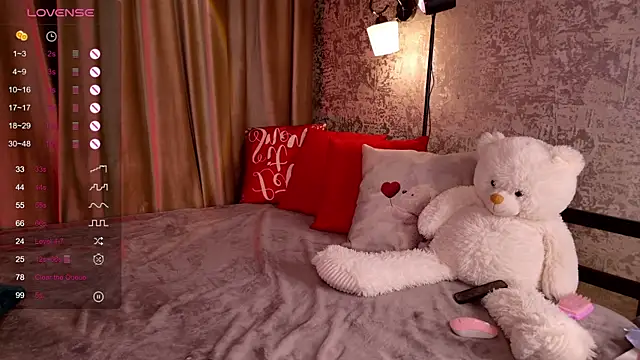 VivieSunn online show from March 27, 2026, 3:02 pm