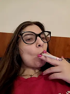 sweetbabygirlforyou online show from March 2, 2026, 8:43 am