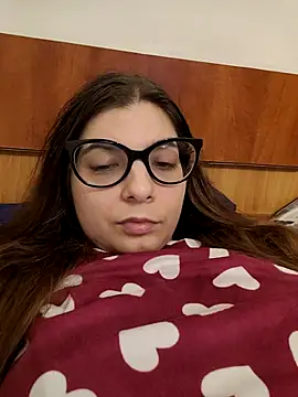 sweetbabygirlforyou online show from January 5, 2026, 5:27 pm