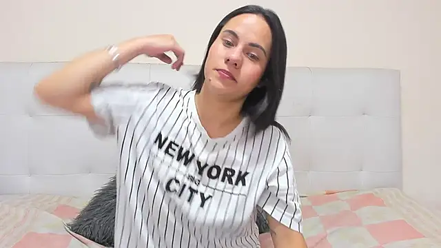 Snapshot of MissyJolie_ chatting on October 28, 2025, 9:03 pm MissyJolie  online show from October 28, 2025, 9:03 pm