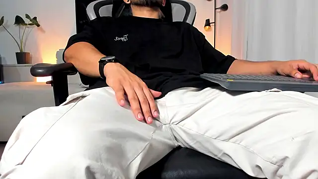 IamKael  online show from February 6, 2026, 2:29 am