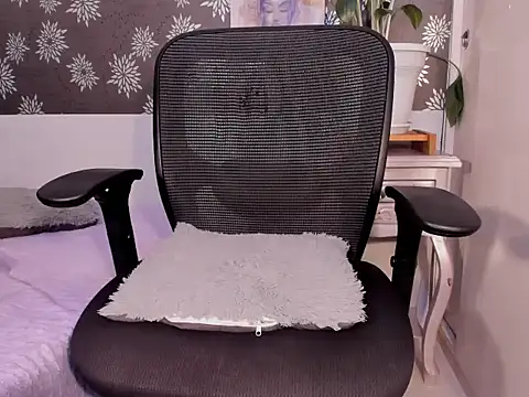 Snapshot of SamaradelaRoux chatting on November 29, 2025, 1:17 am SamaradelaRoux online show from November 29, 2025, 1:17 am