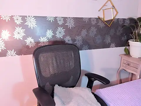 Snapshot of SamaradelaRoux chatting on January 15, 2026, 4:05 am SamaradelaRoux online show from January 15, 2026, 4:05 am