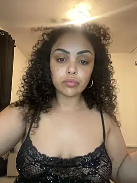 CaramelCarmenxox online show from April 7, 2026, 9:49 pm
