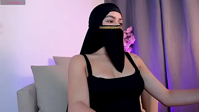 shaima   online show from April 16, 2026, 10:01 pm