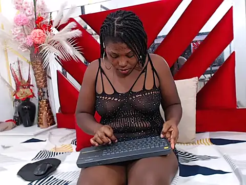 Snapshot of MarilinMowss chatting on October 27, 2025, 2:07 pm MarilinMowss online show from October 27, 2025, 2:07 pm