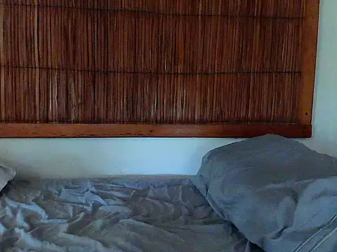 eleganceafterdark online show from November 6, 2025, 2:54 pm